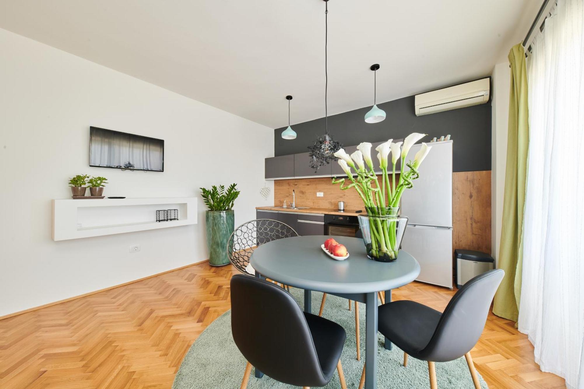 Mina'S Shine Apartment Umag Exterior photo